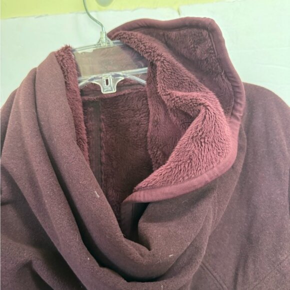 Lululemon Presence OfMind Jacket Sherpa Fleece Red Cozy Wrap Cardi Zip Sleeve 8 - Picture 5 of 16